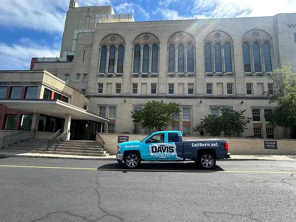 Davis Heating & Air truck in Collingswood.