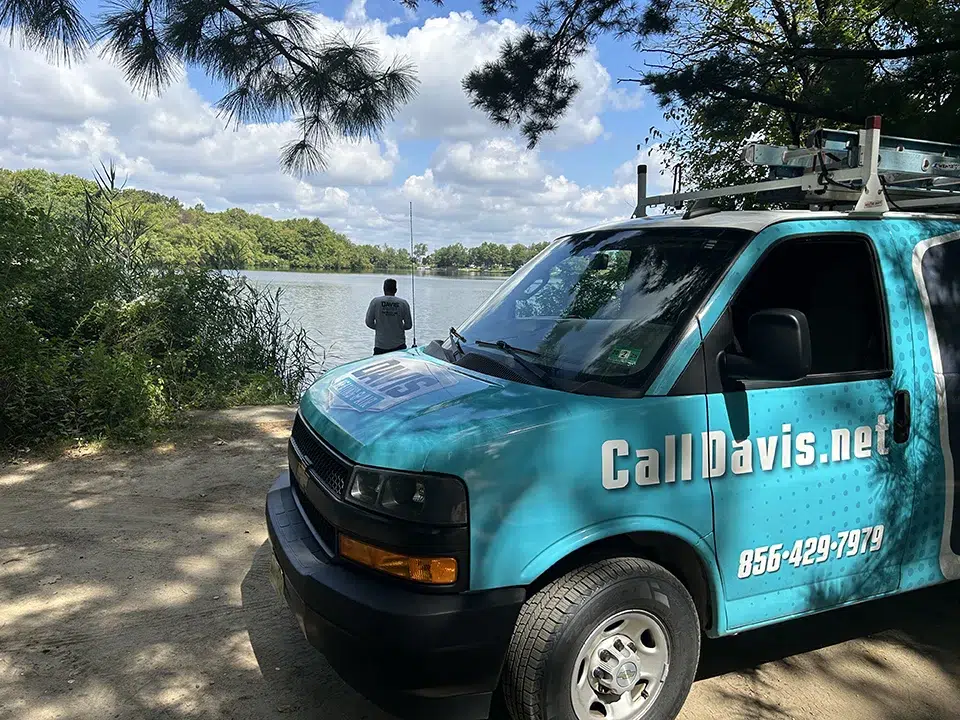 davis heating and air truck by lake